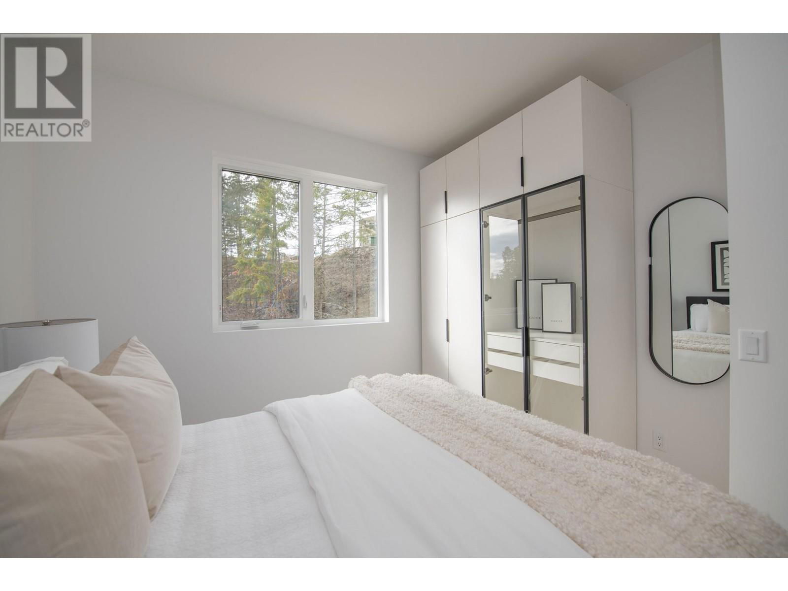 2 - 9188 TRONSON ROAD Image 32