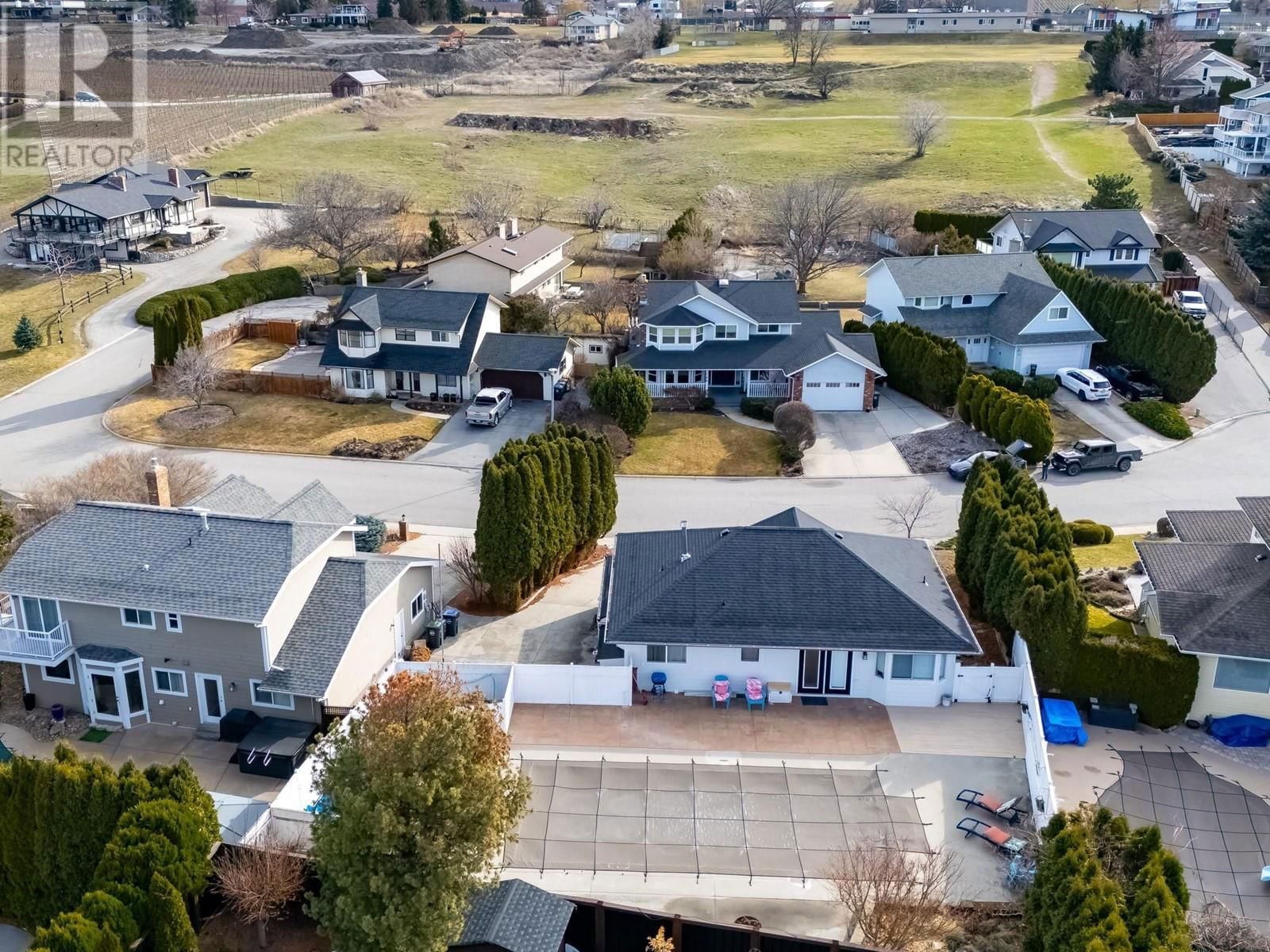 112 UPLANDS PLACE Image 42