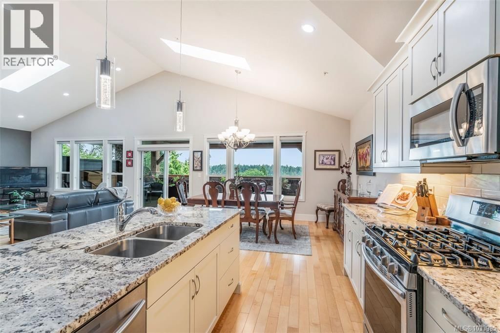 202 679 Terminal Avenue property photo