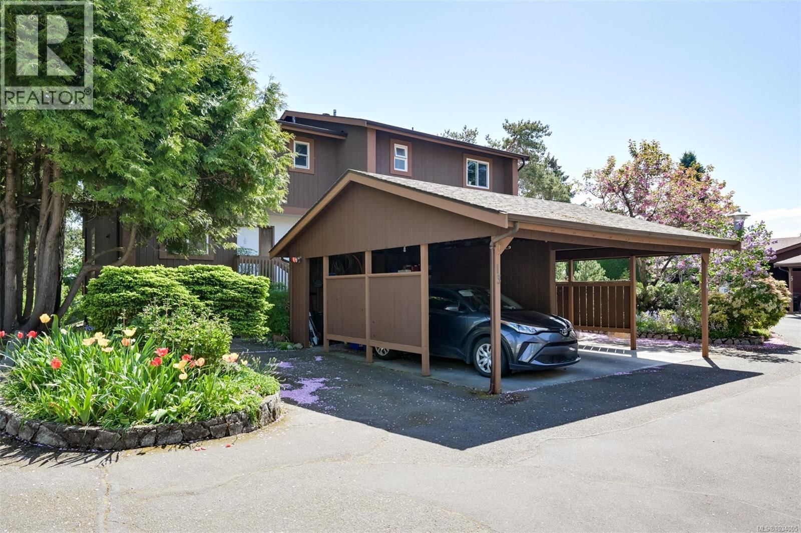 13 933 Admirals Road