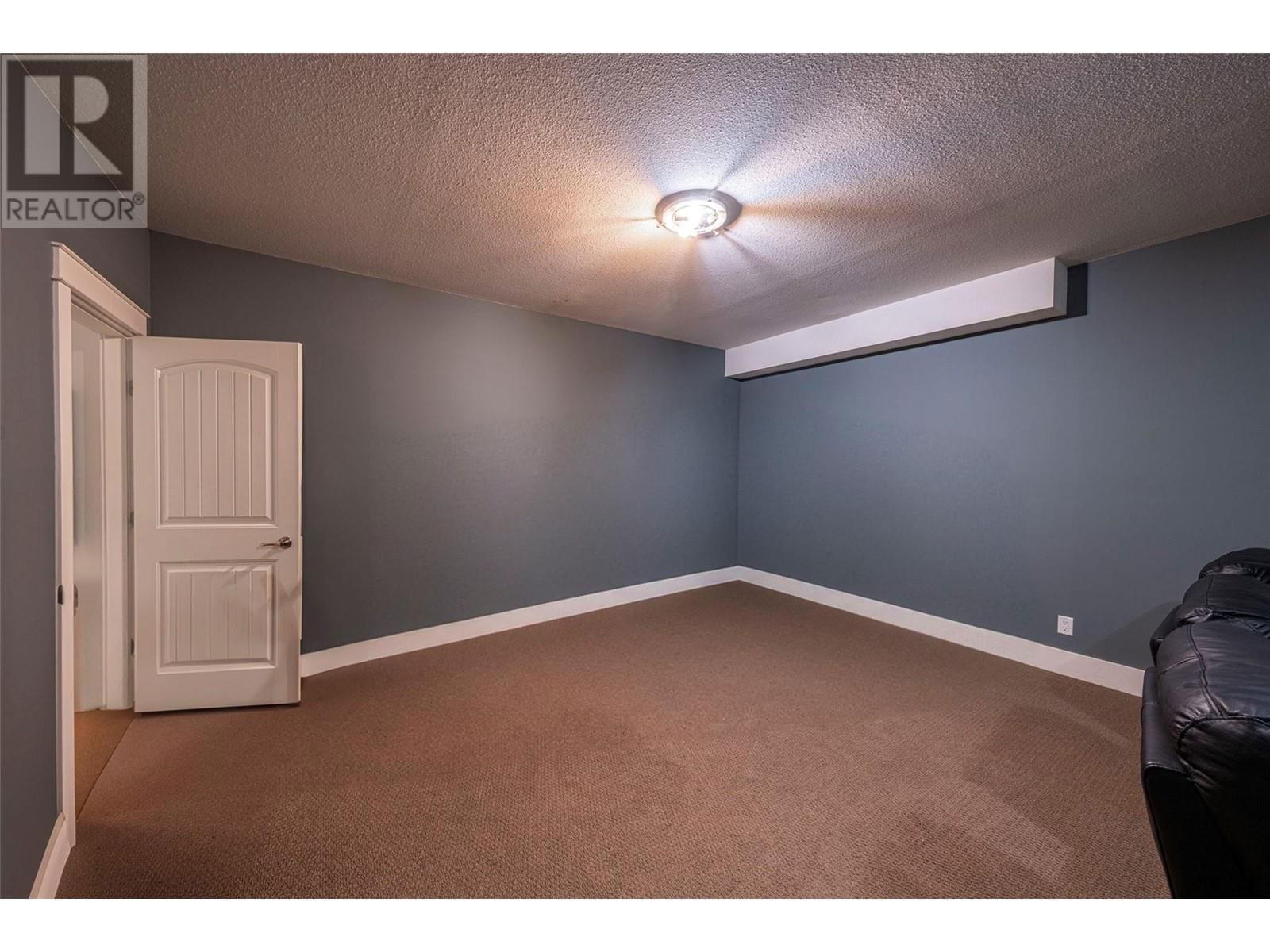 21 - 5920 HERITAGE DRIVE Image 38