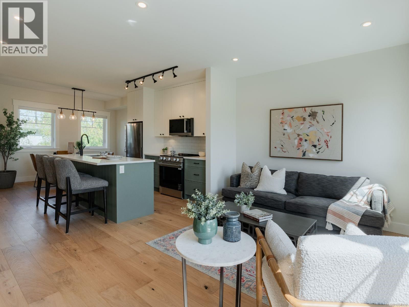 2 1830 Allenby Street property photo