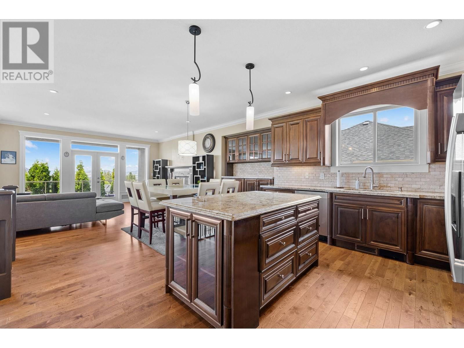 368 TRUMPETER COURT Image 12