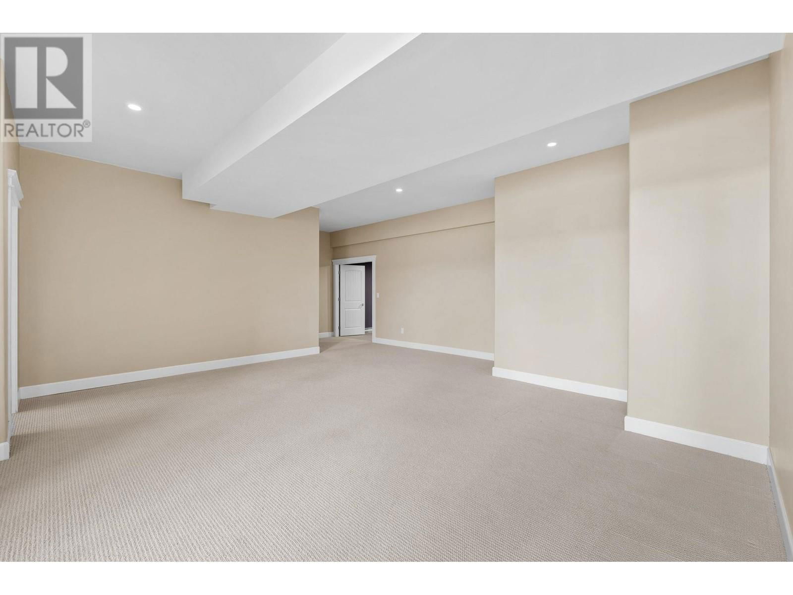 368 TRUMPETER COURT Image 35