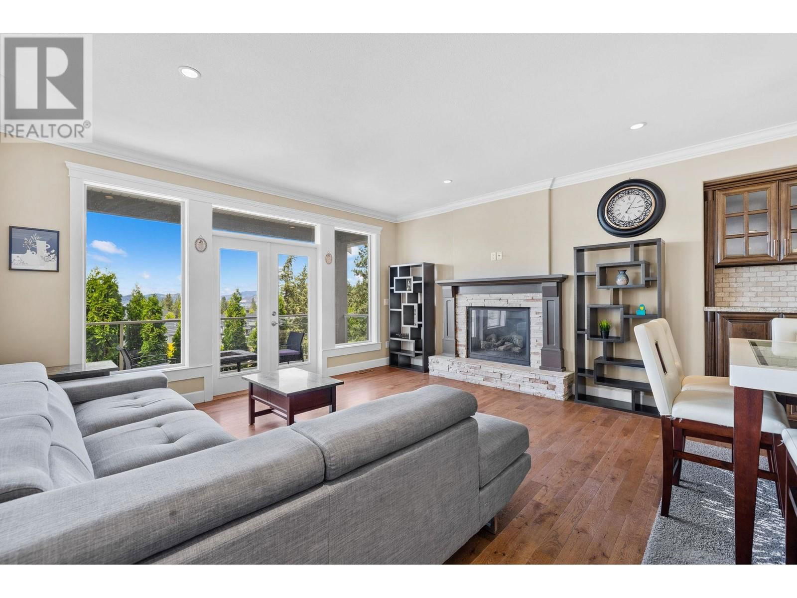368 TRUMPETER COURT Image 5
