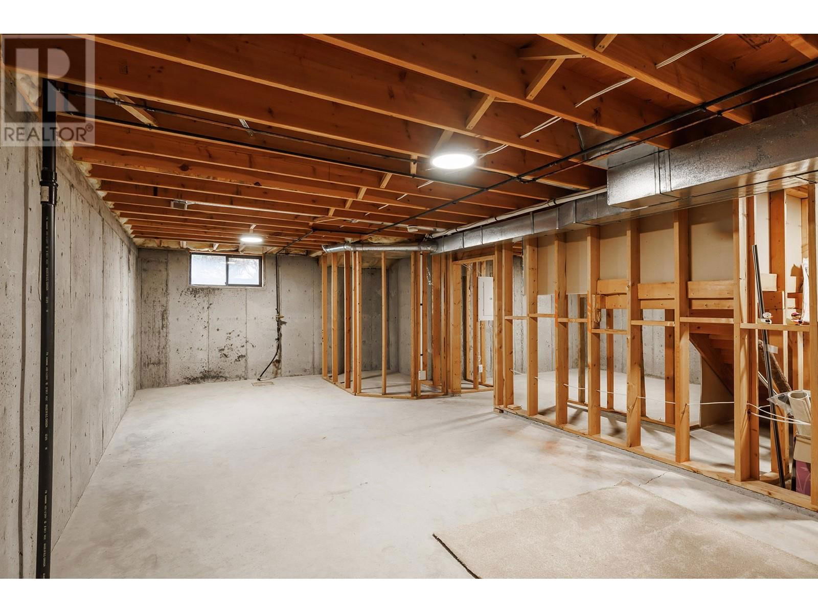 13 - 2200 GORDON DRIVE Image 21