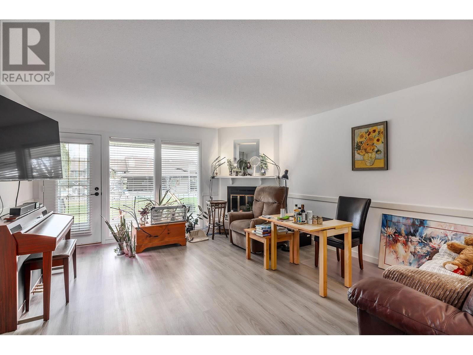 13 - 2200 GORDON DRIVE Image 3