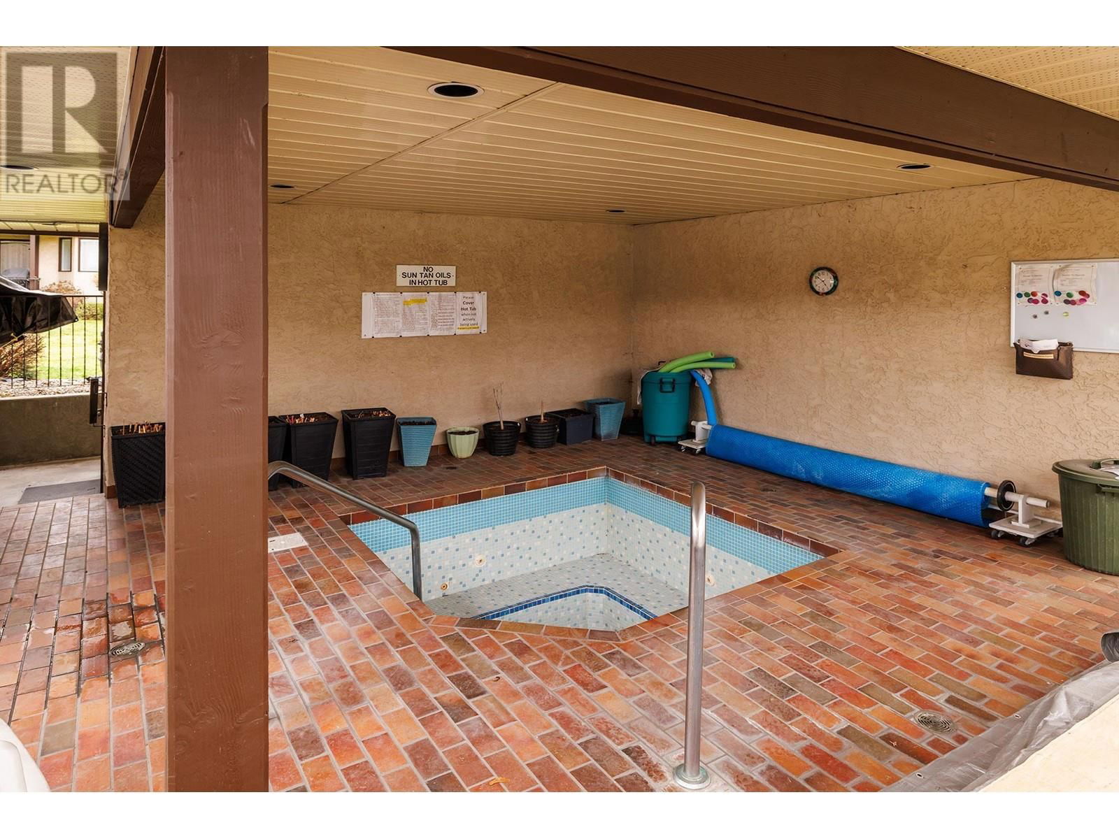 13 - 2200 GORDON DRIVE Image 31
