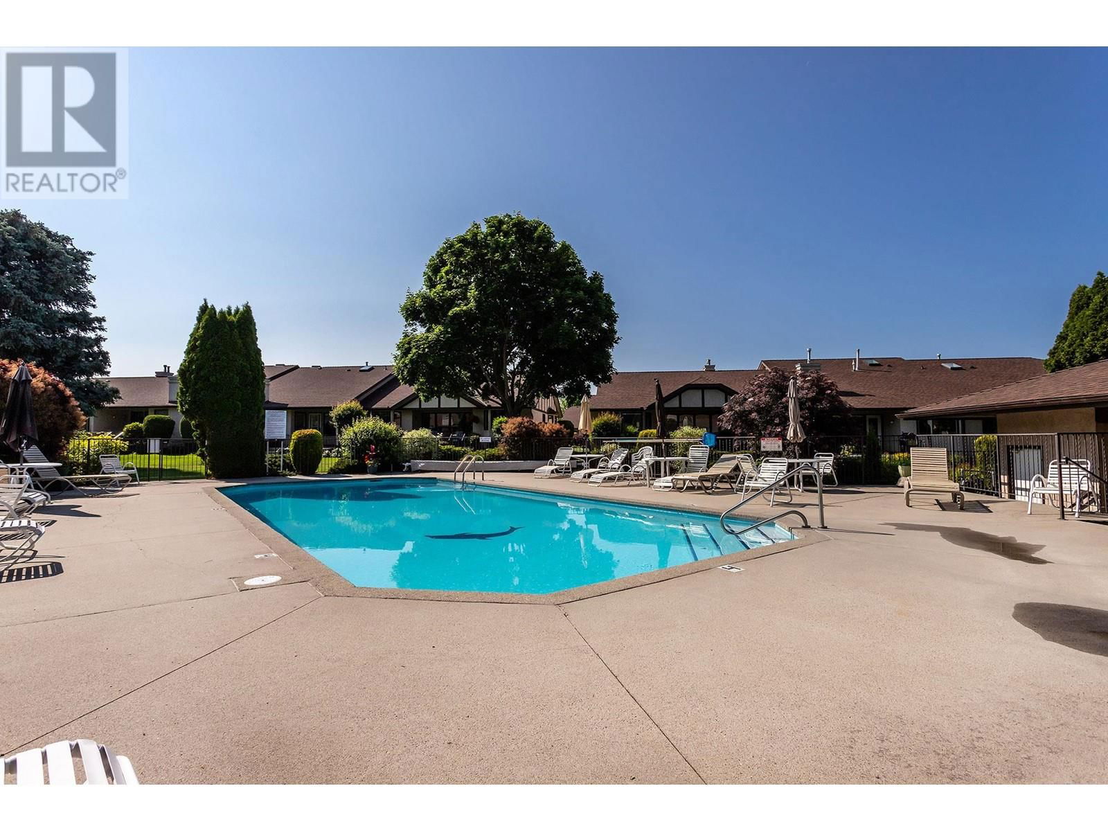 13 - 2200 GORDON DRIVE Image 36
