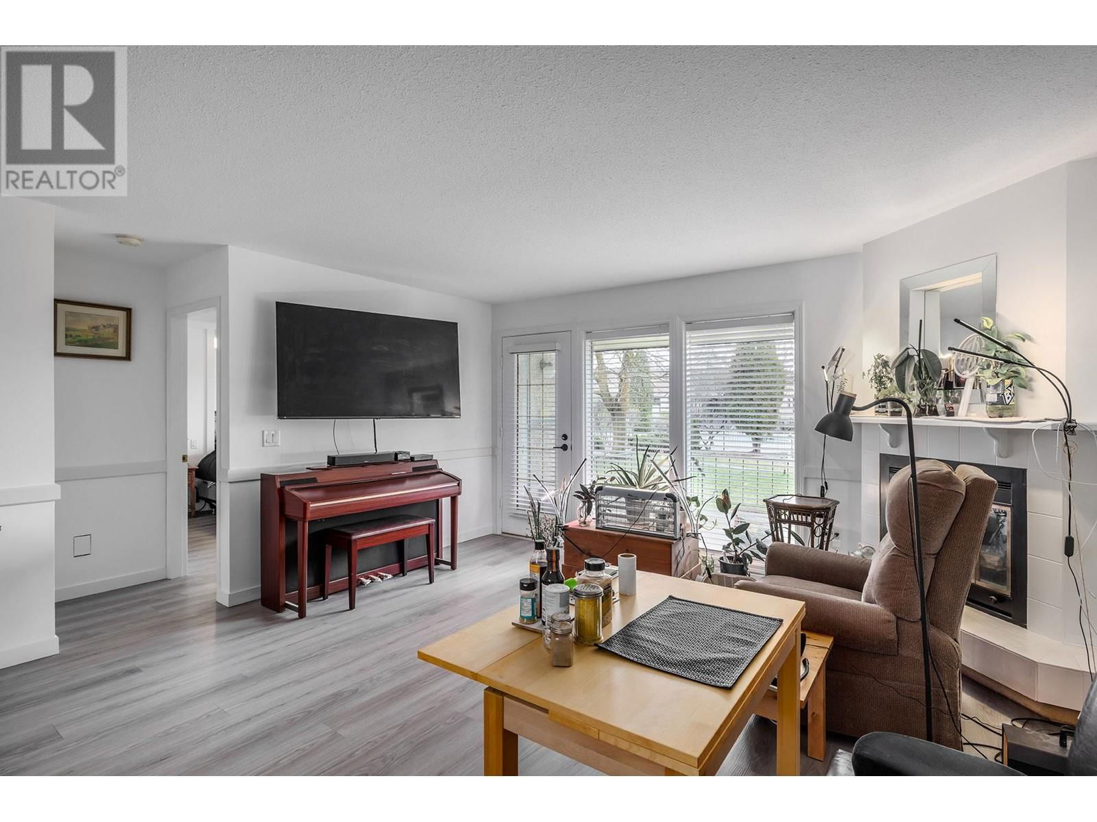 13 - 2200 GORDON DRIVE Image 4