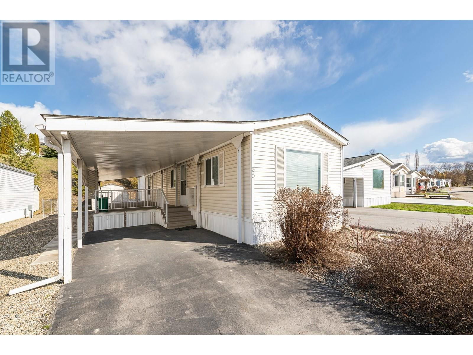 90 - 445 6TH AVENUE NORTH Image 17