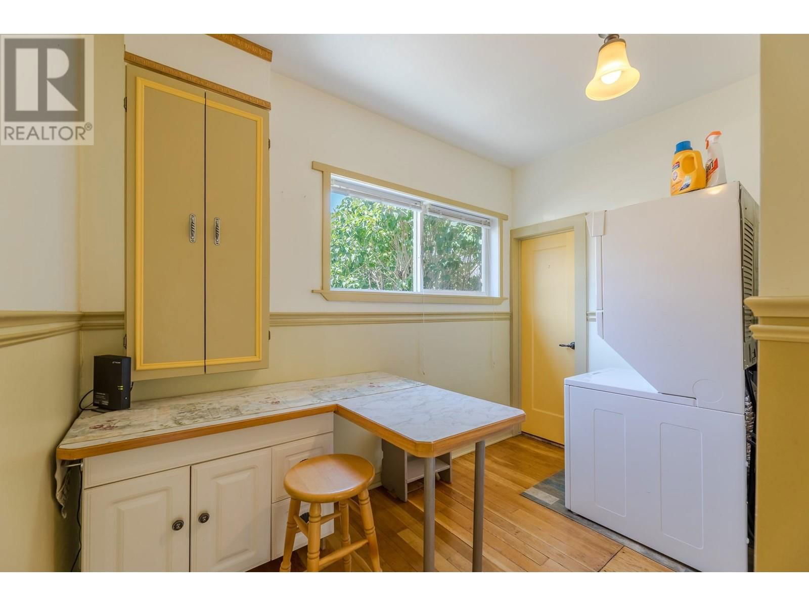506 10TH AVENUE Image 12