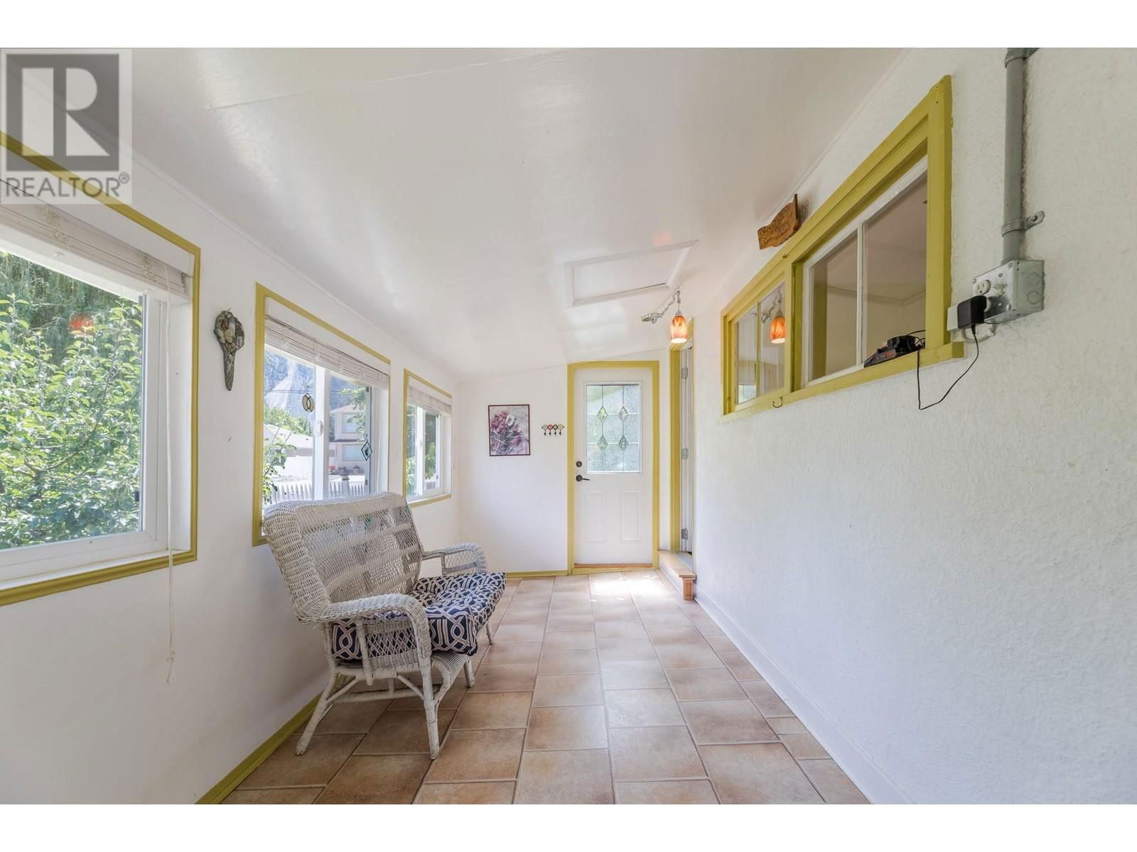 506 10TH AVENUE Image 24