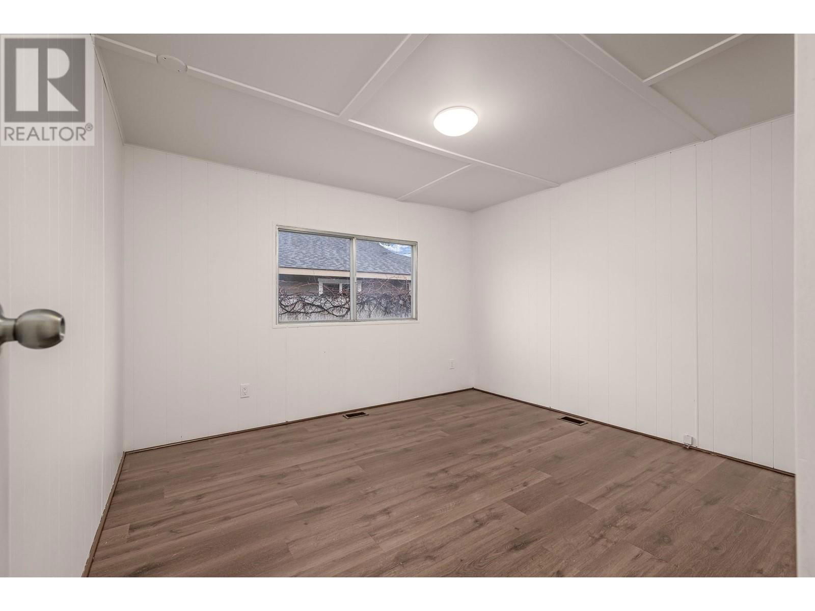 5341 75 AVENUE NORTHEAST Image 11