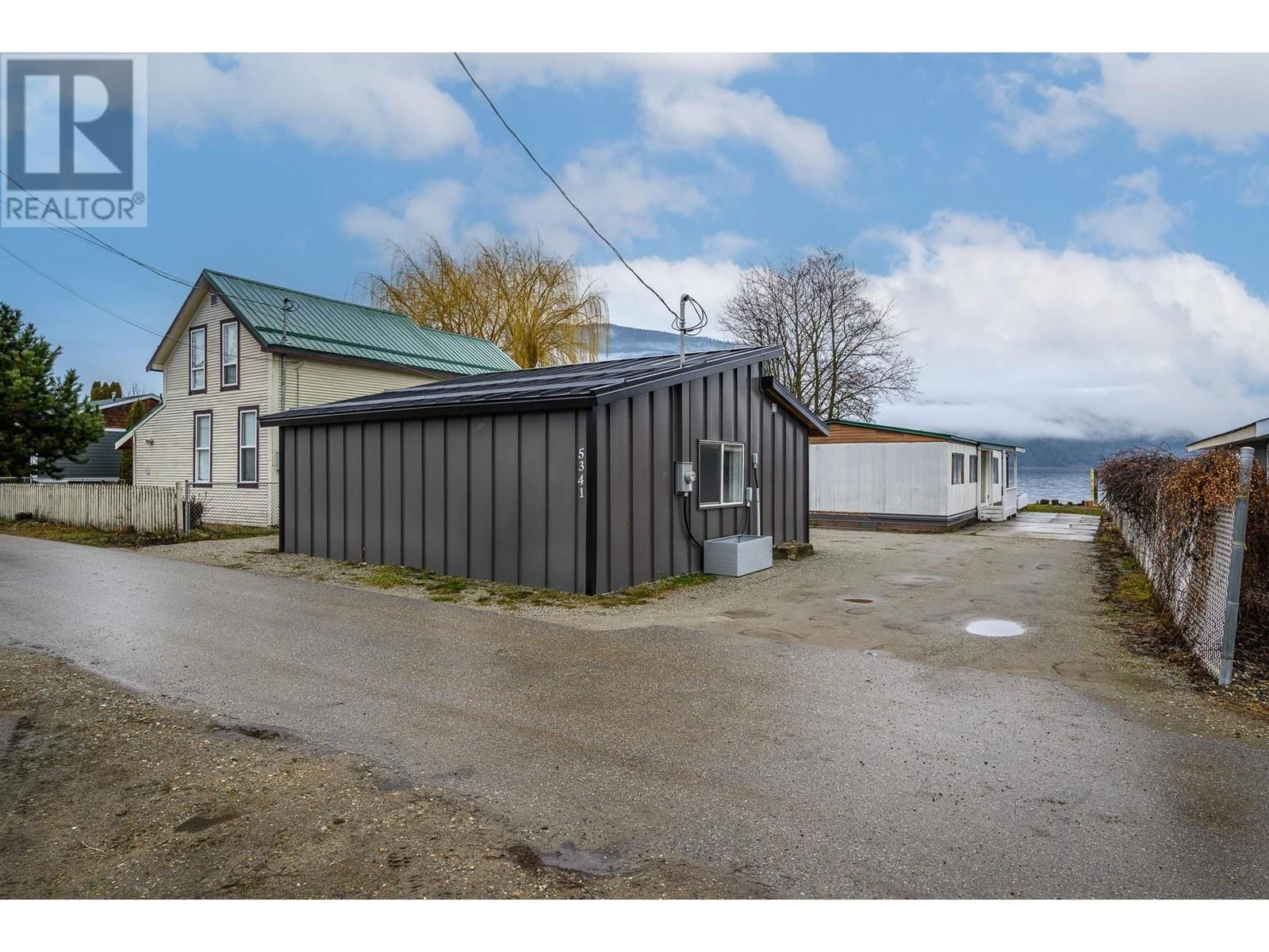 5341 75 AVENUE NORTHEAST Image 44