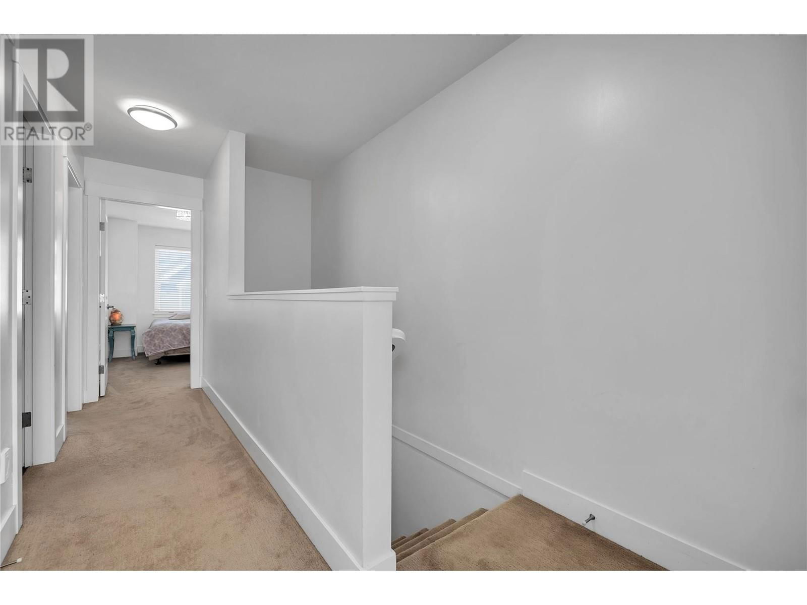 55 - 600 SHERWOOD ROAD Image 19