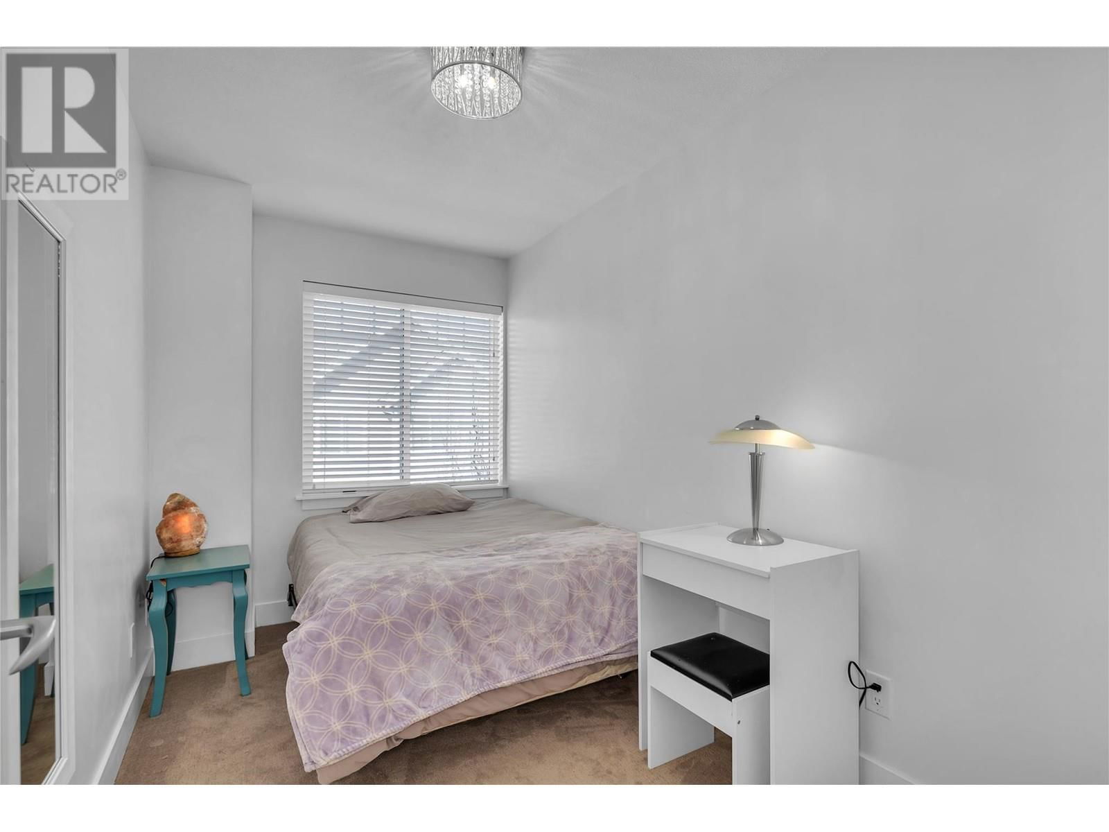 55 - 600 SHERWOOD ROAD Image 28