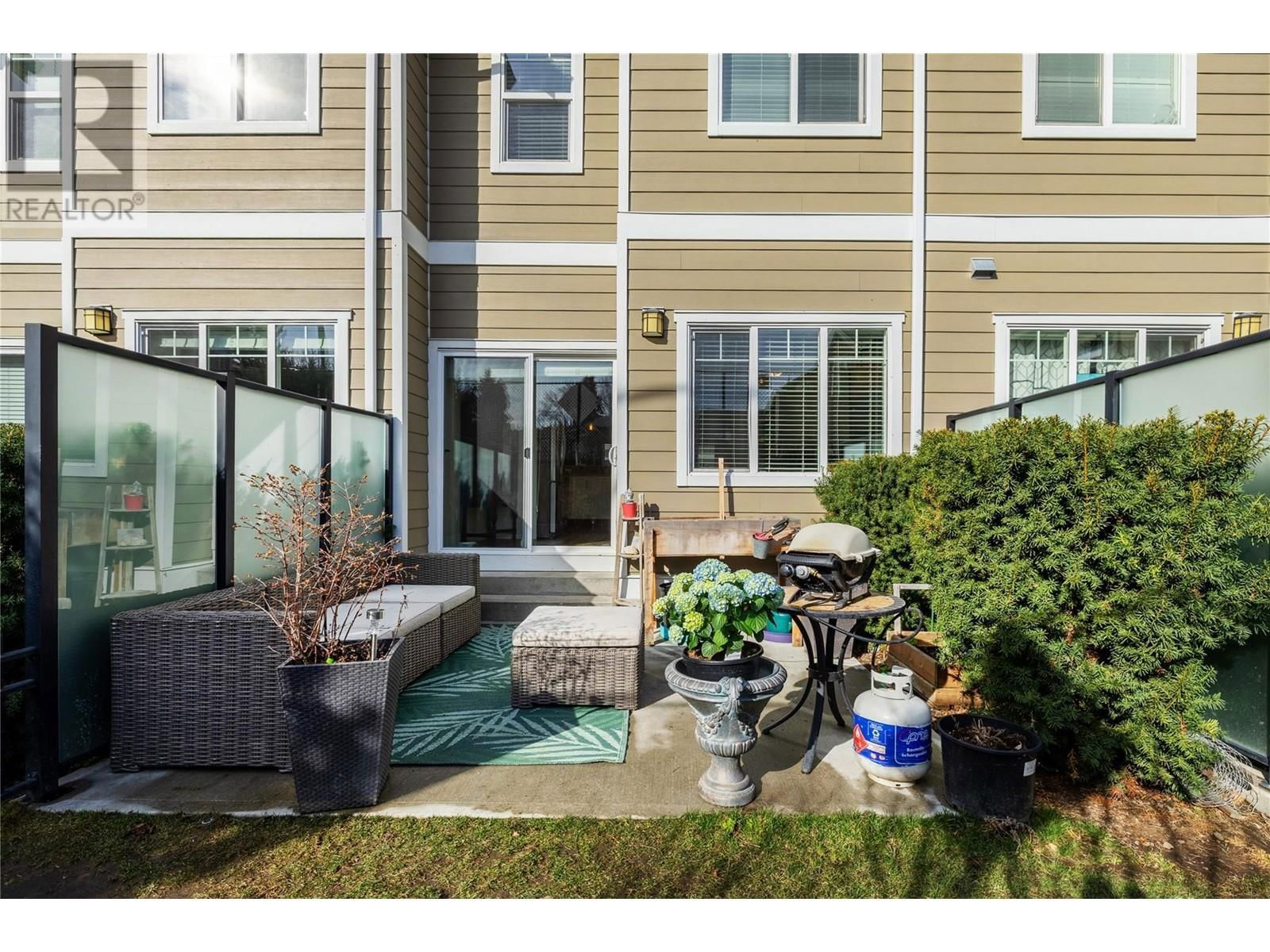 55 - 600 SHERWOOD ROAD Image 34