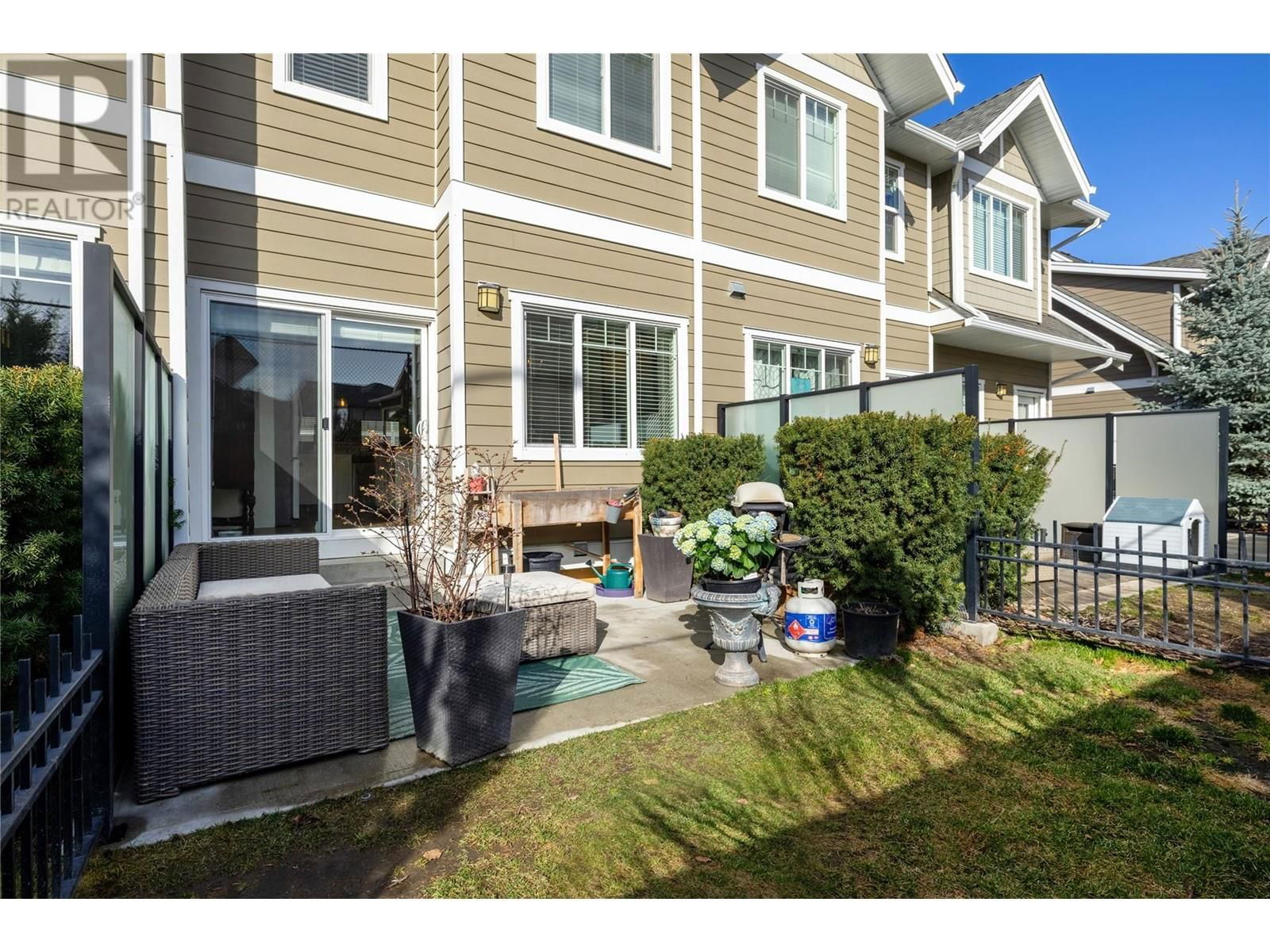 55 - 600 SHERWOOD ROAD Image 35