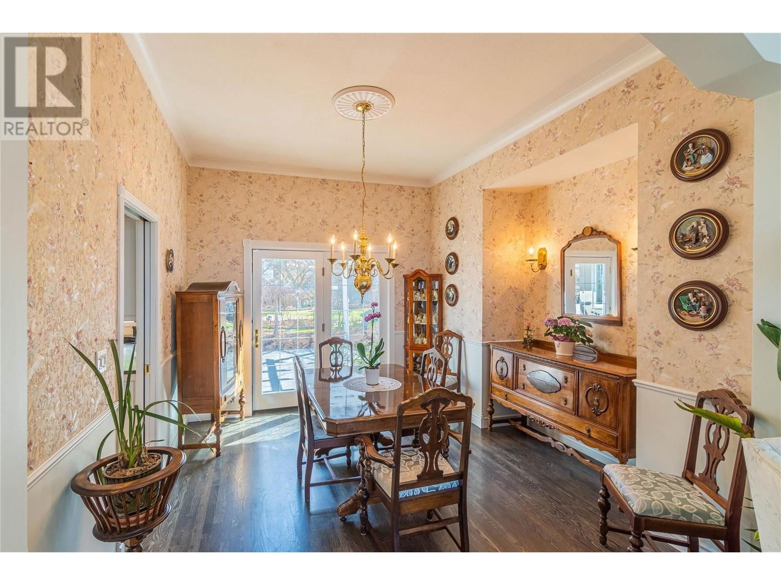 1817 COLDWATER COURT Image 12