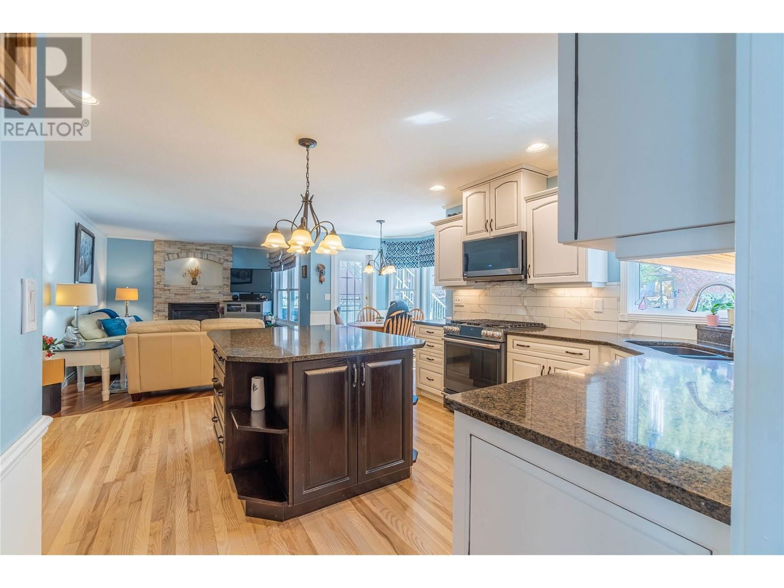 1817 COLDWATER COURT Image 13