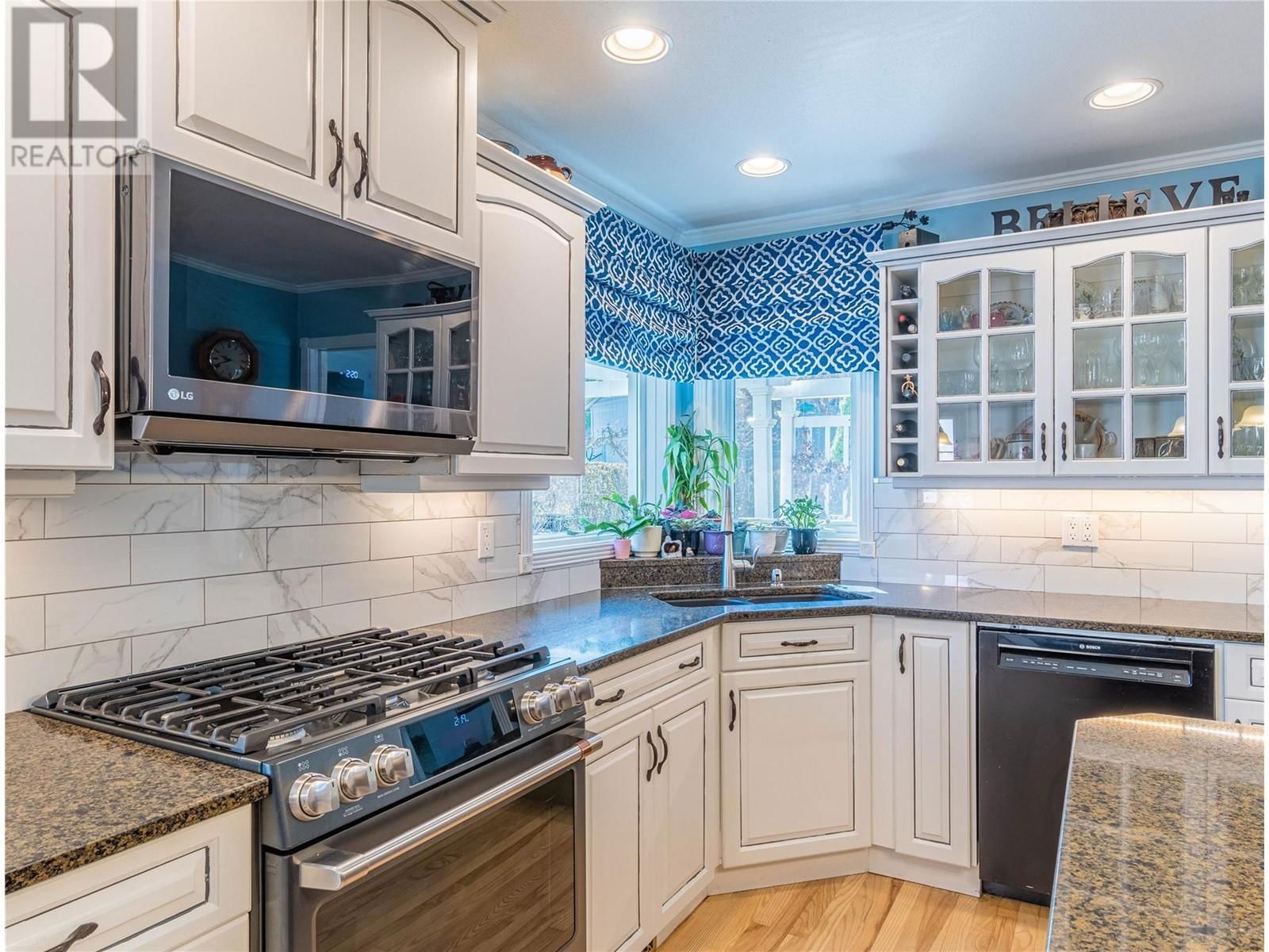 1817 COLDWATER COURT Image 15