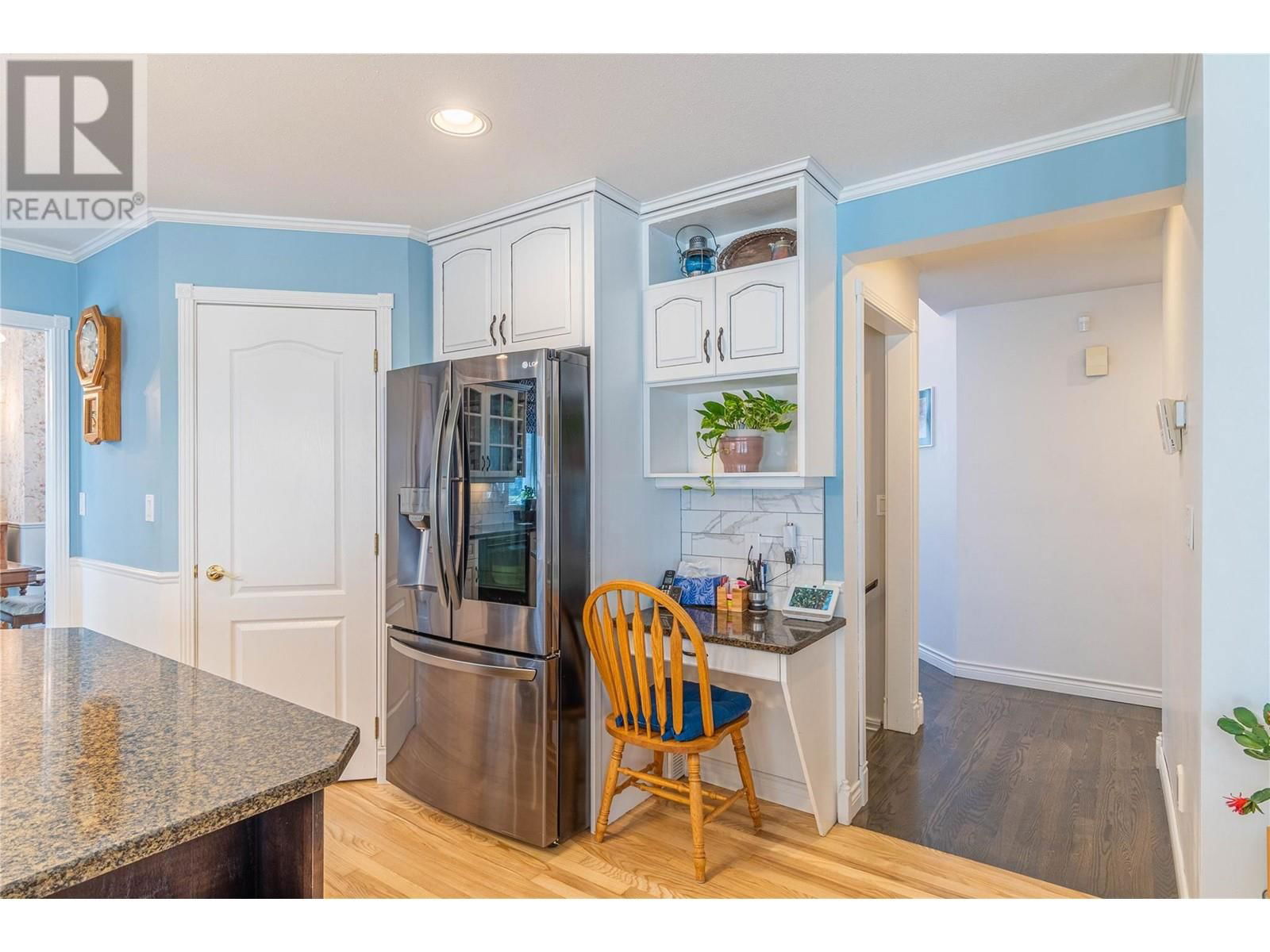 1817 COLDWATER COURT Image 16