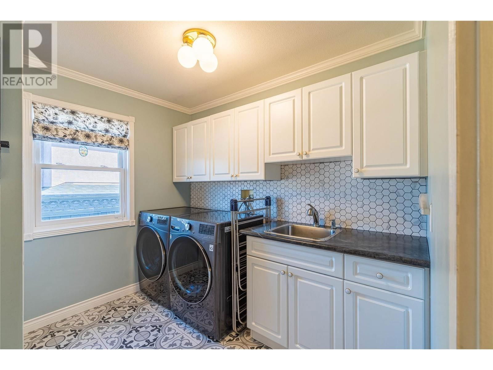 1817 COLDWATER COURT Image 29