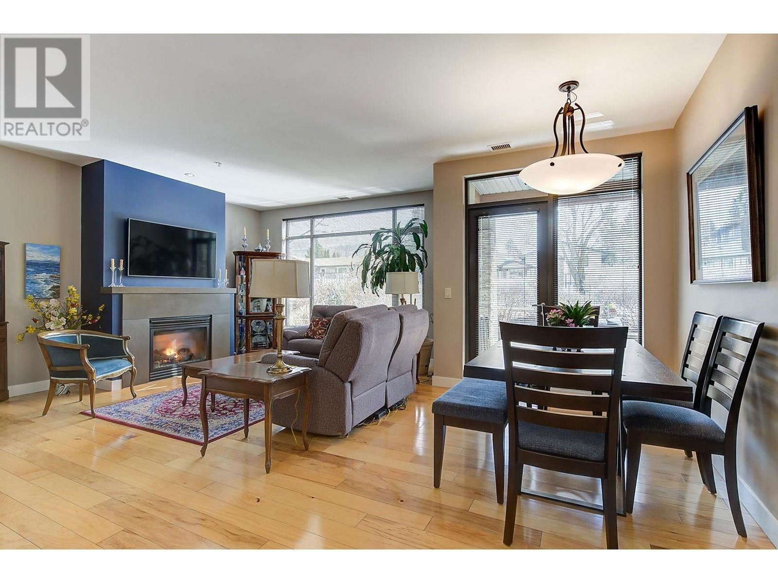 Listing Image 0