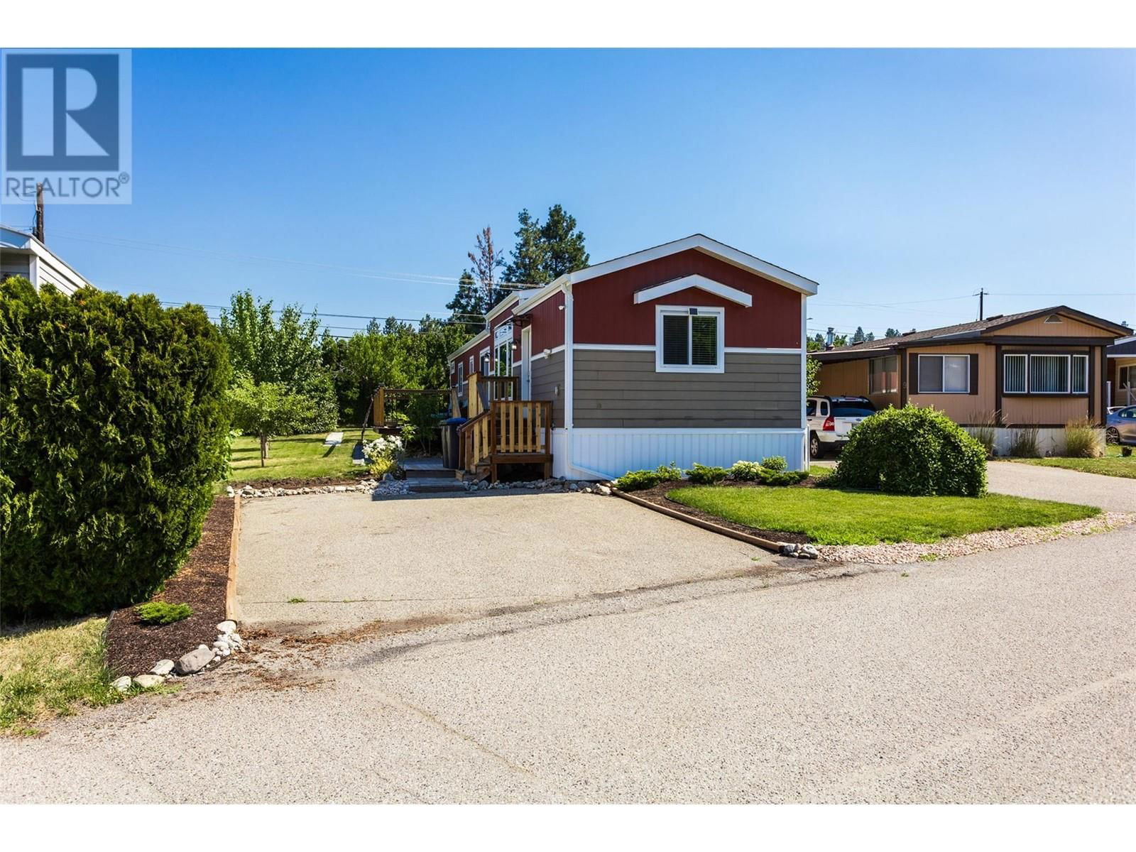 8 - 3535 MCCULLOCH ROAD Image 1