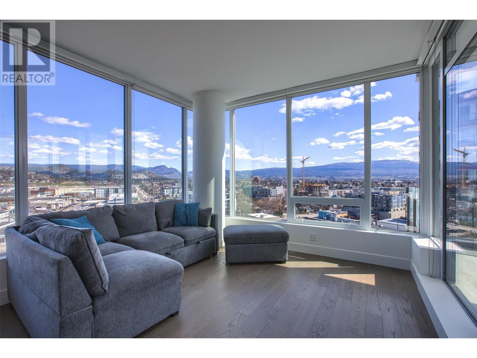 Listing Image 0