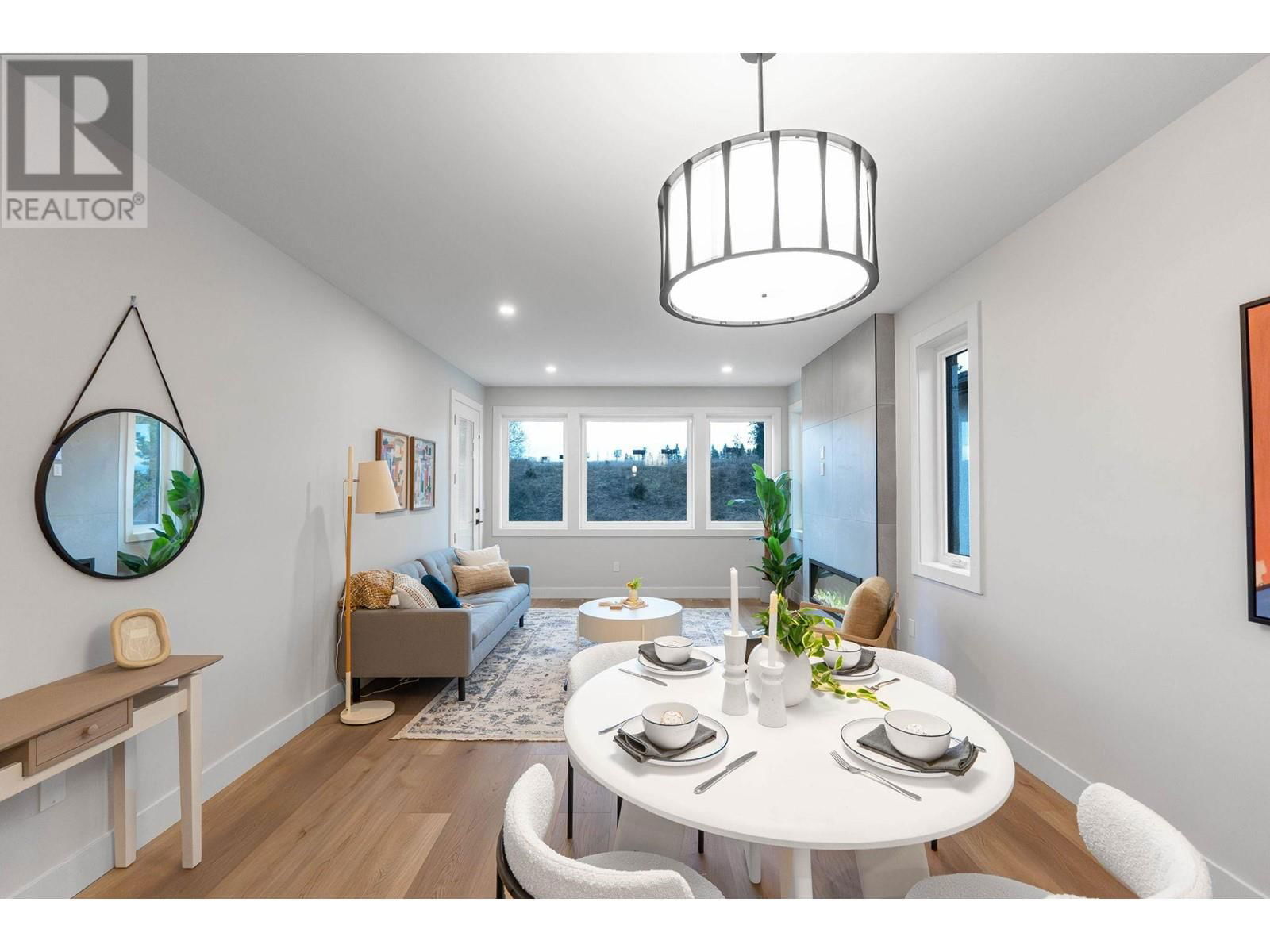 1671 HARBOUR VIEW CRESCENT Image 12