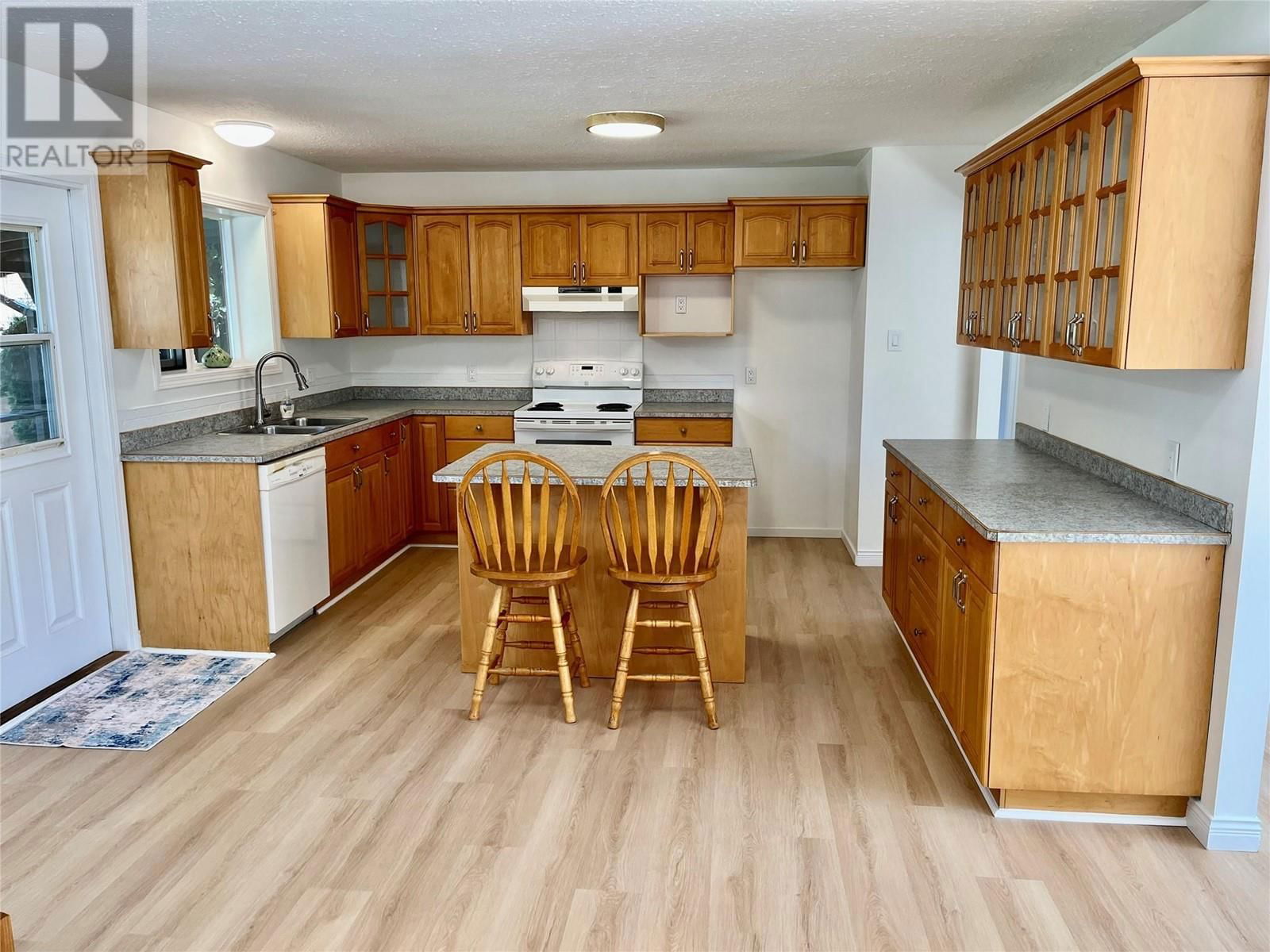 914 RAUMA CRESCENT Image 16