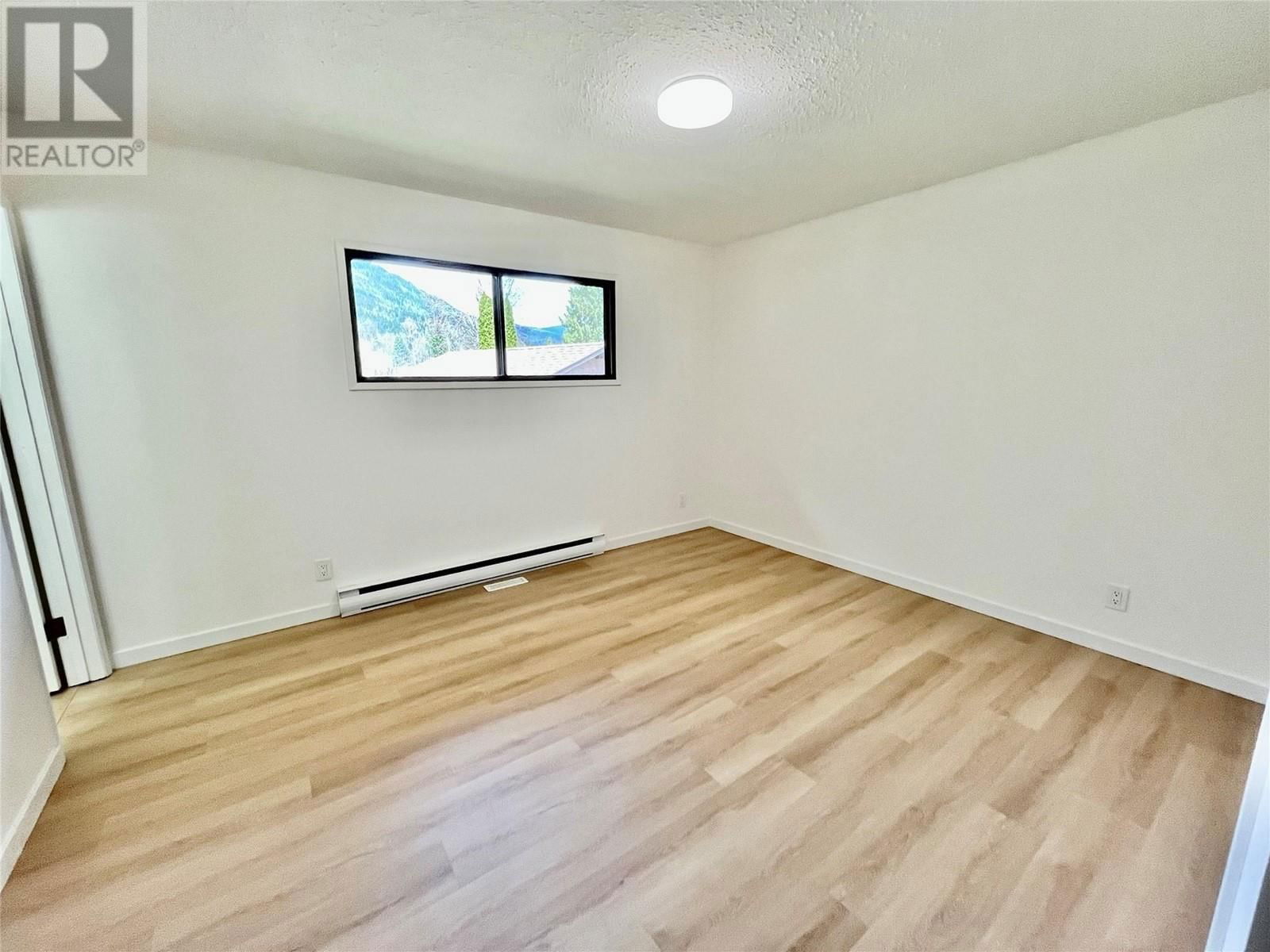 914 RAUMA CRESCENT Image 26
