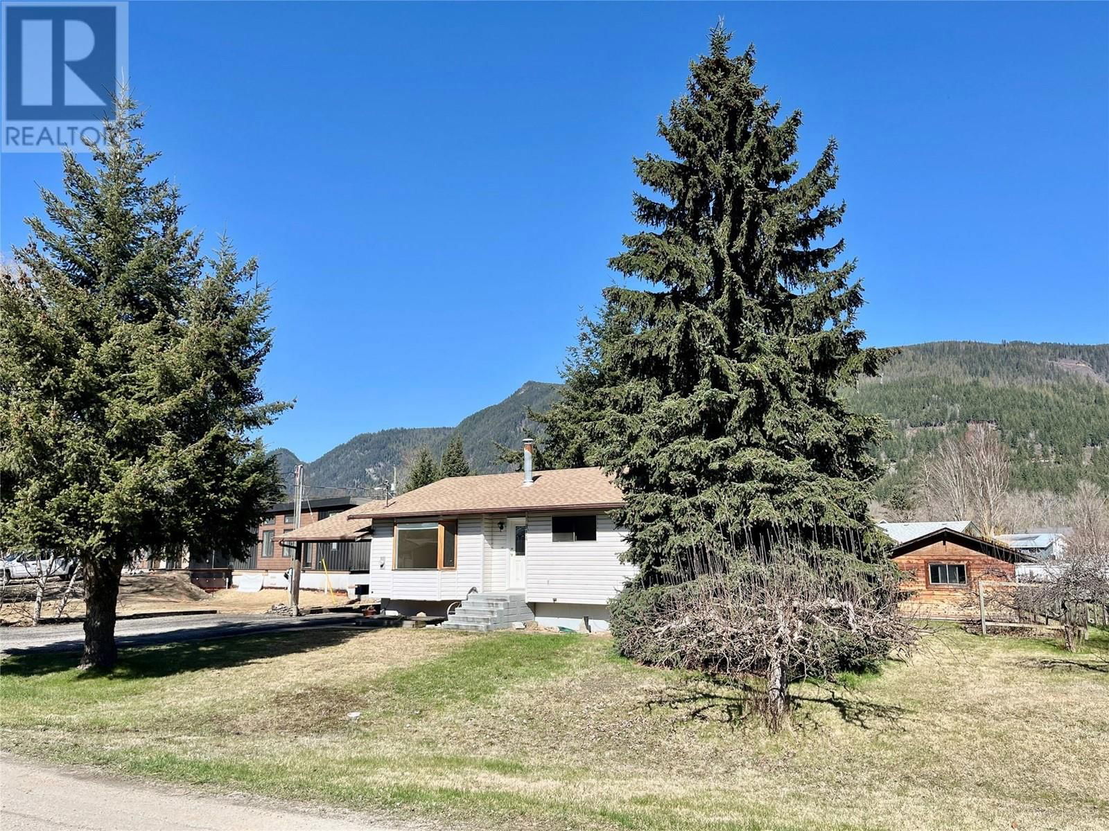 914 RAUMA CRESCENT Image 6