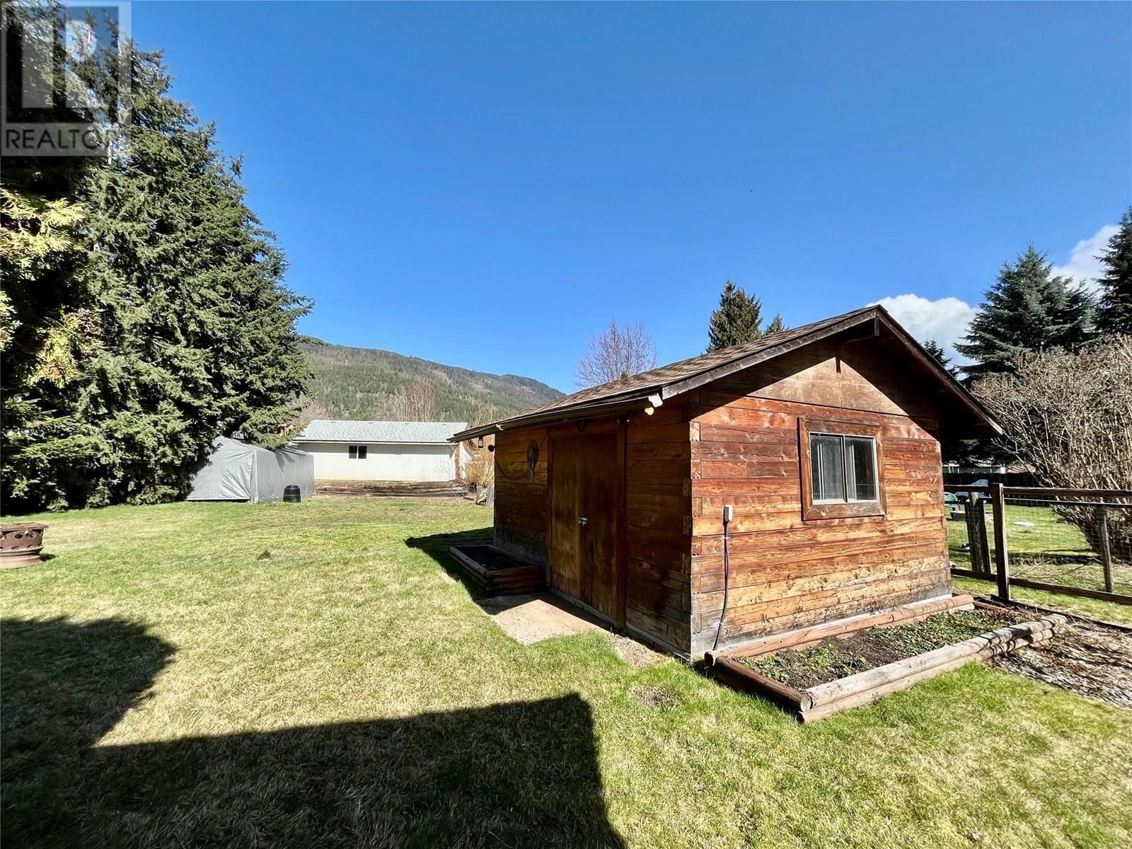 914 RAUMA CRESCENT Image 8