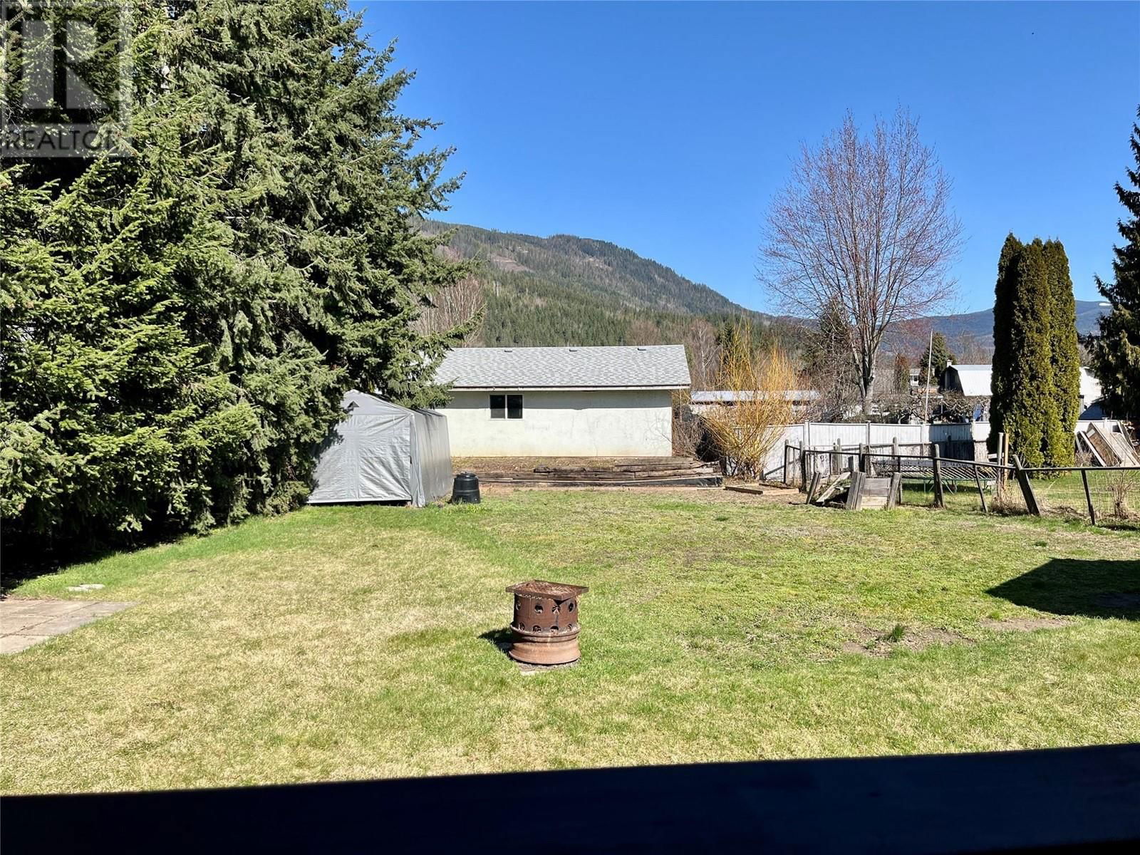 914 RAUMA CRESCENT Image 9