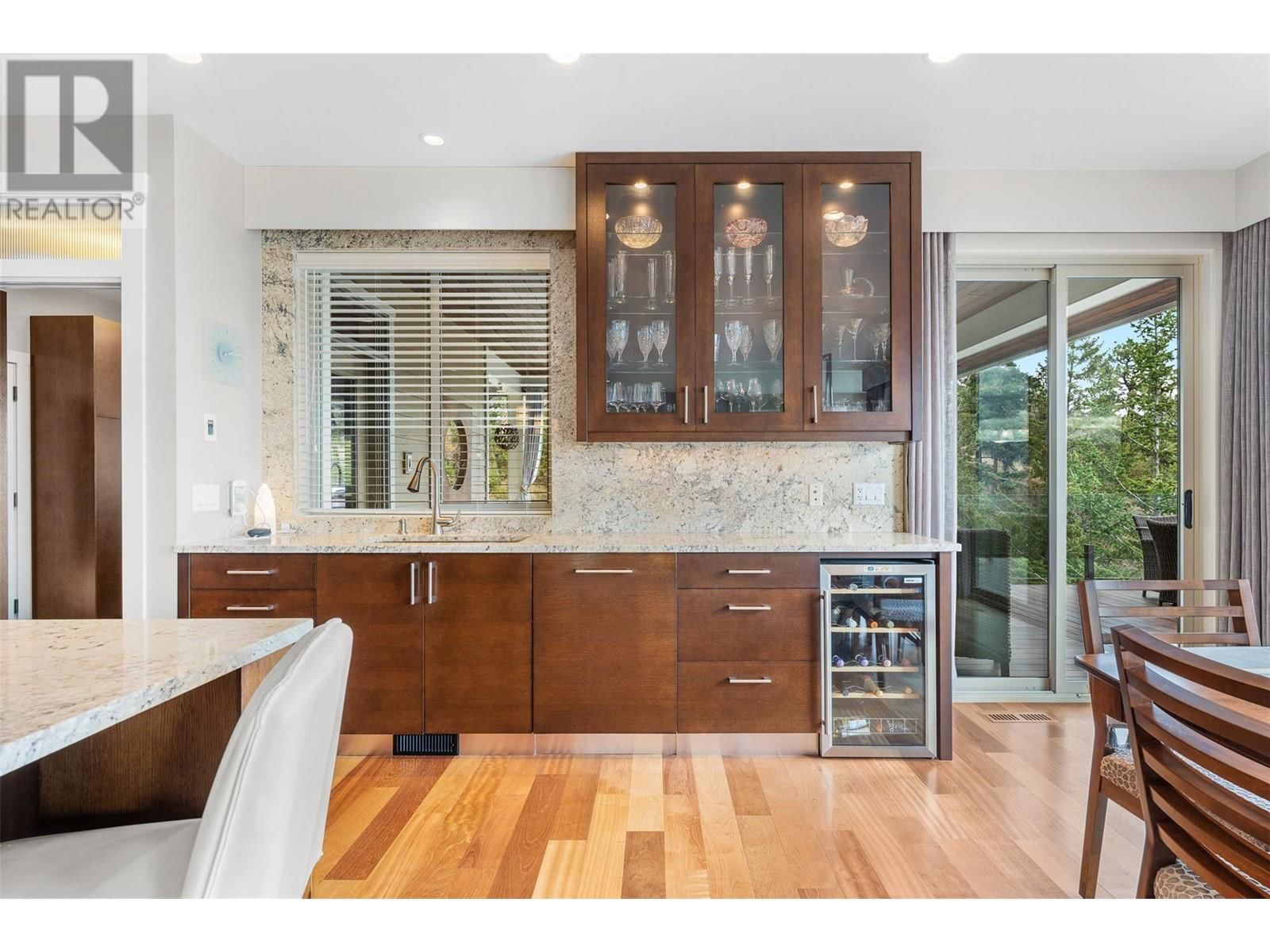 129 LEDGE ROCK COURT Image 24