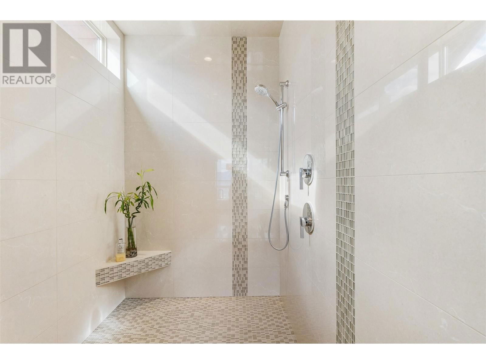 129 LEDGE ROCK COURT Image 32