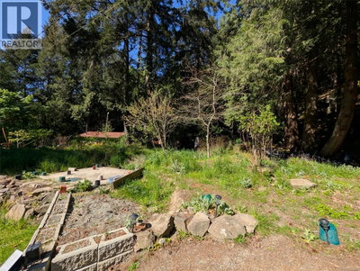 LT 24 Harrison Way | Gabriola Island British Columbia | Slide Image Three