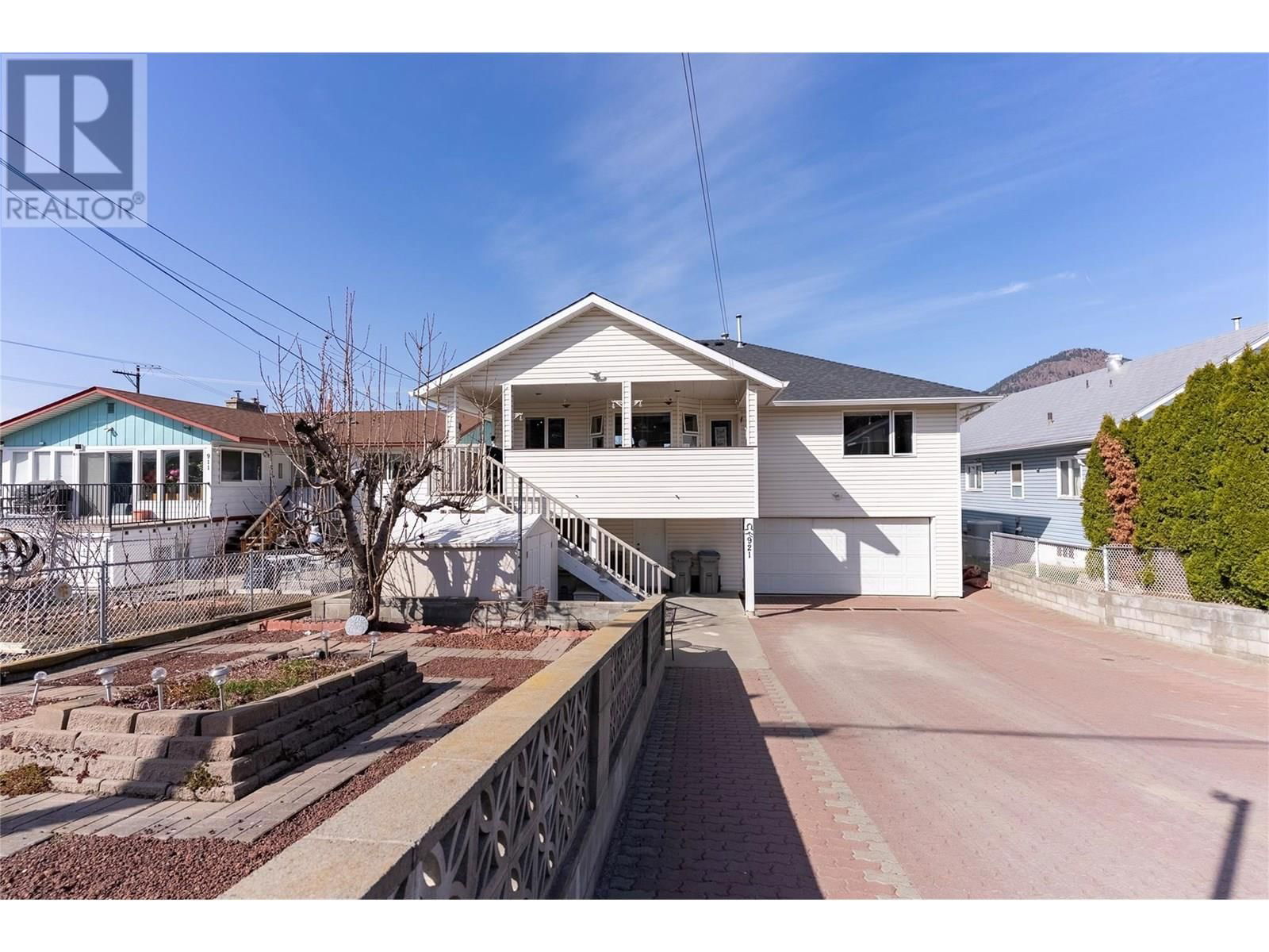 921 COLUMBIA STREET Image 33