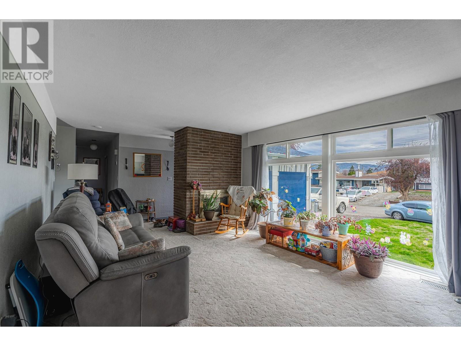 664 SETON PLACE Image 15
