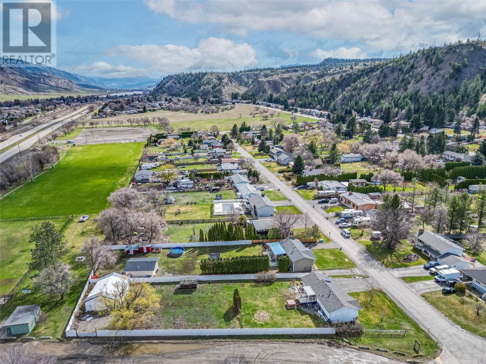 5764 TODD HILL CRESCENT Image 9
