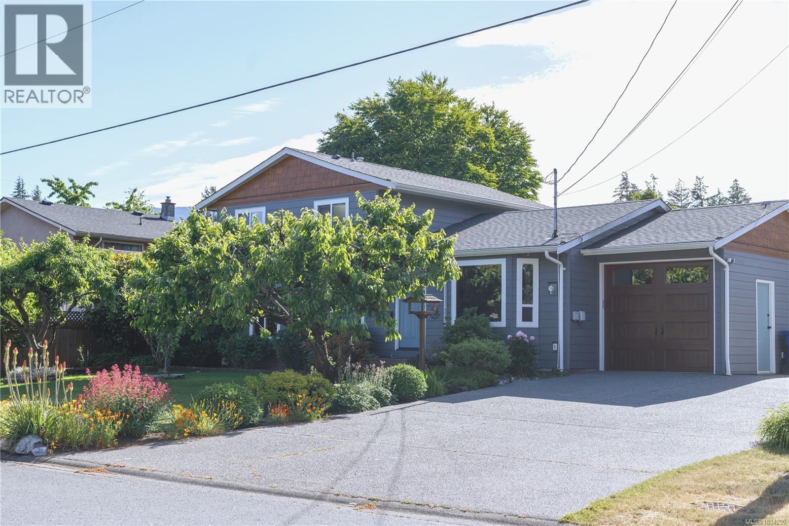 2177 Lancashire Avenue property photo