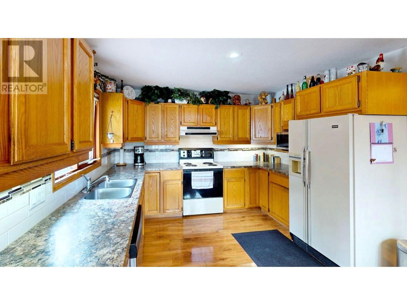 7319 GLACIER DRIVE Image 12