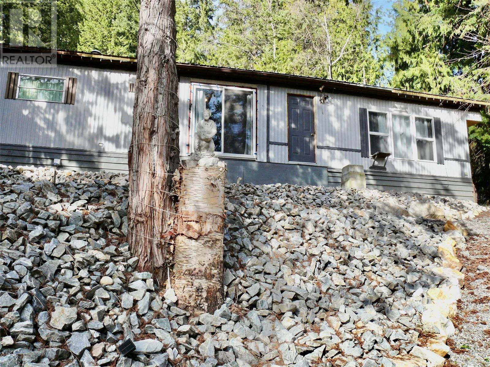 7203 BLACK ROAD SOUTHEAST Image 1
