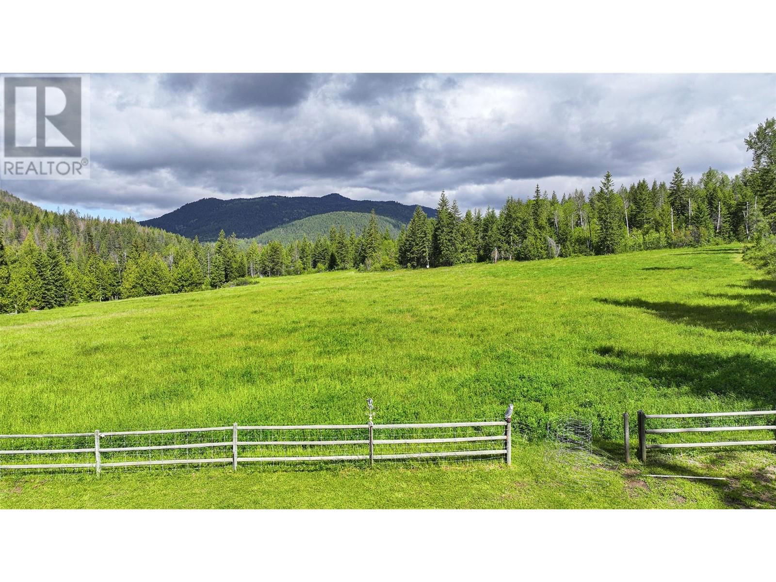 1075 SIX MILE CREEK ROAD Image 12