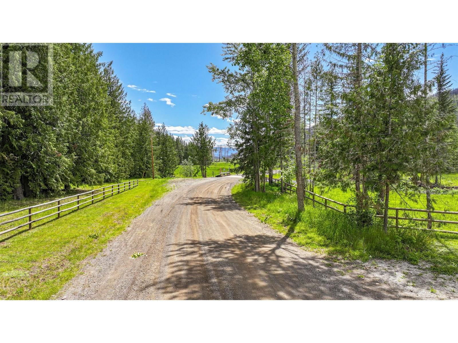 1075 SIX MILE CREEK ROAD Image 15