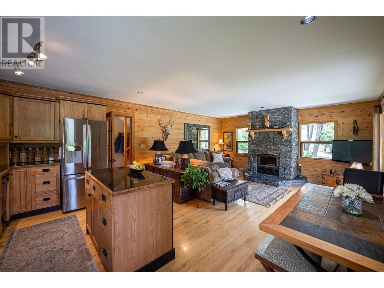 1075 SIX MILE CREEK ROAD Image 27