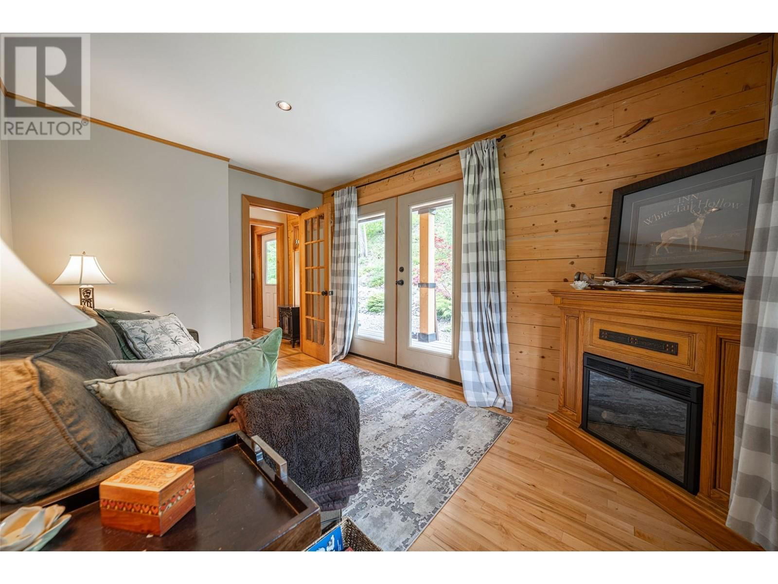 1075 SIX MILE CREEK ROAD Image 33
